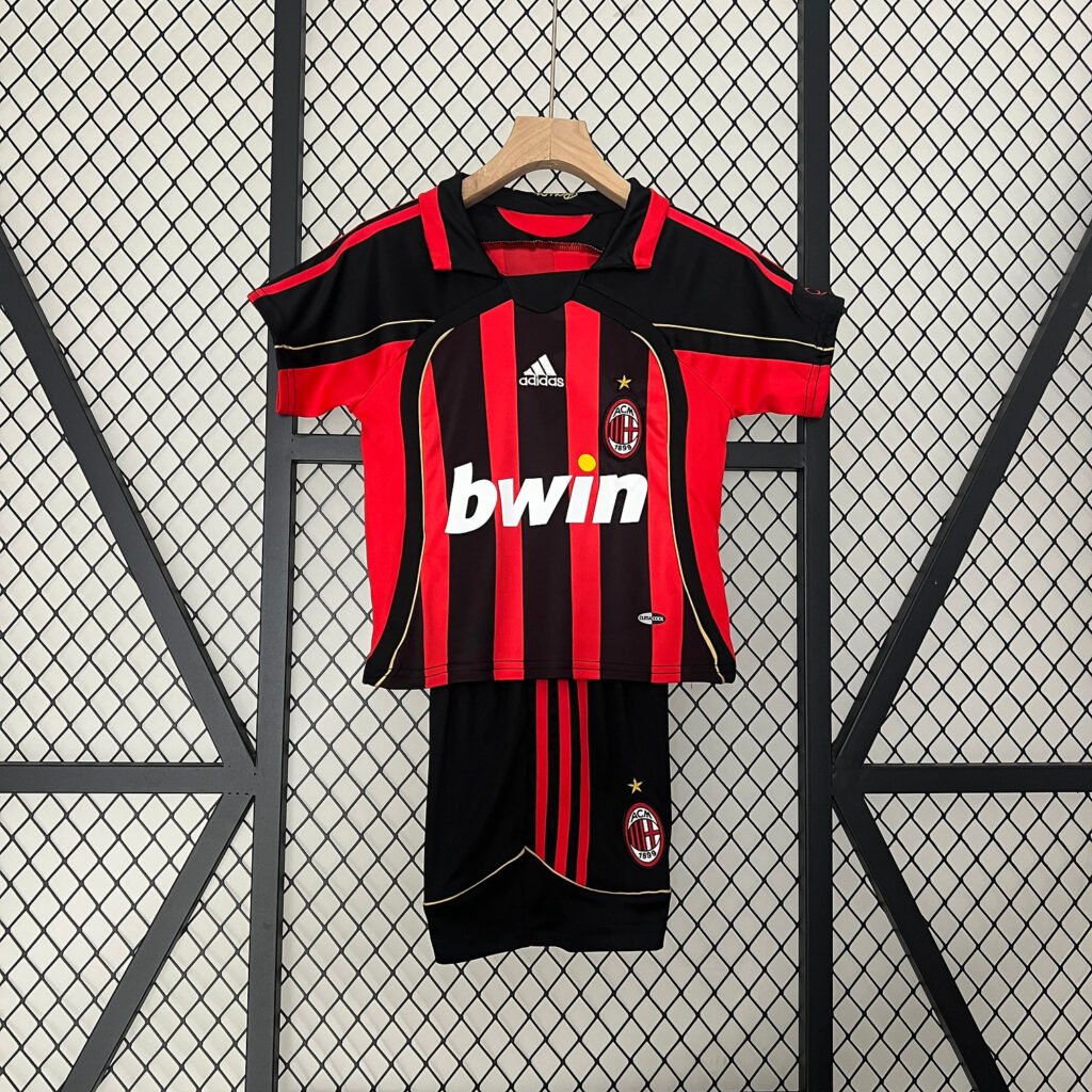 Kit Infantil Milan 2006